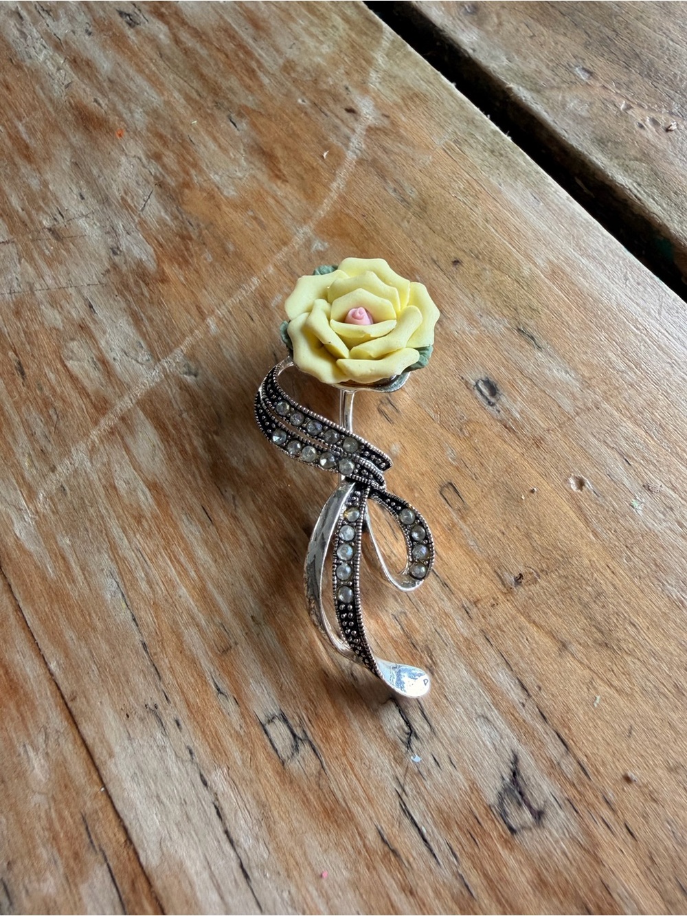 Vintage Avon Yellow Rose brooch